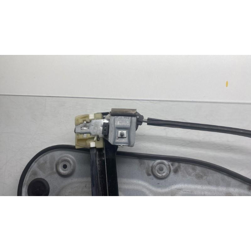 Leve vitre electrique avant droit VOLKSWAGEN TOURAN 1 Photo n°7