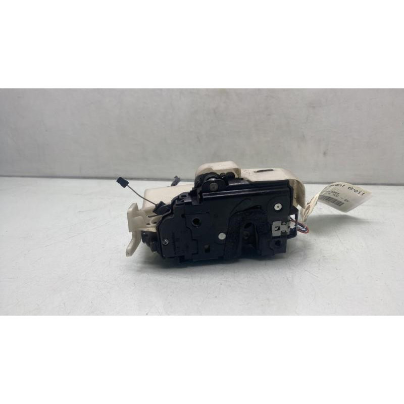 Serrure avant droit VOLKSWAGEN POLO 4 Photo n°4