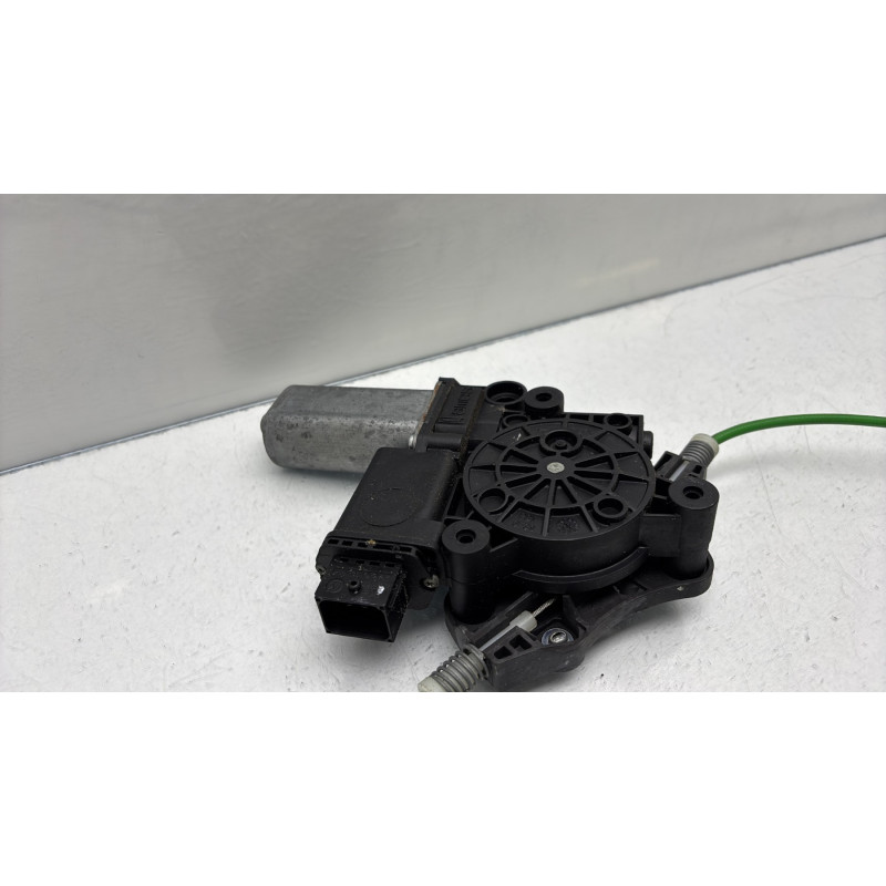 Leve vitre electrique avant droit OPEL CORSA D Photo n°2