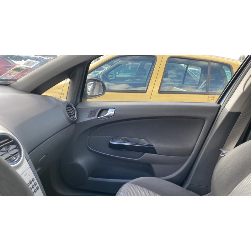 Leve vitre electrique avant droit OPEL CORSA D Photo n°8