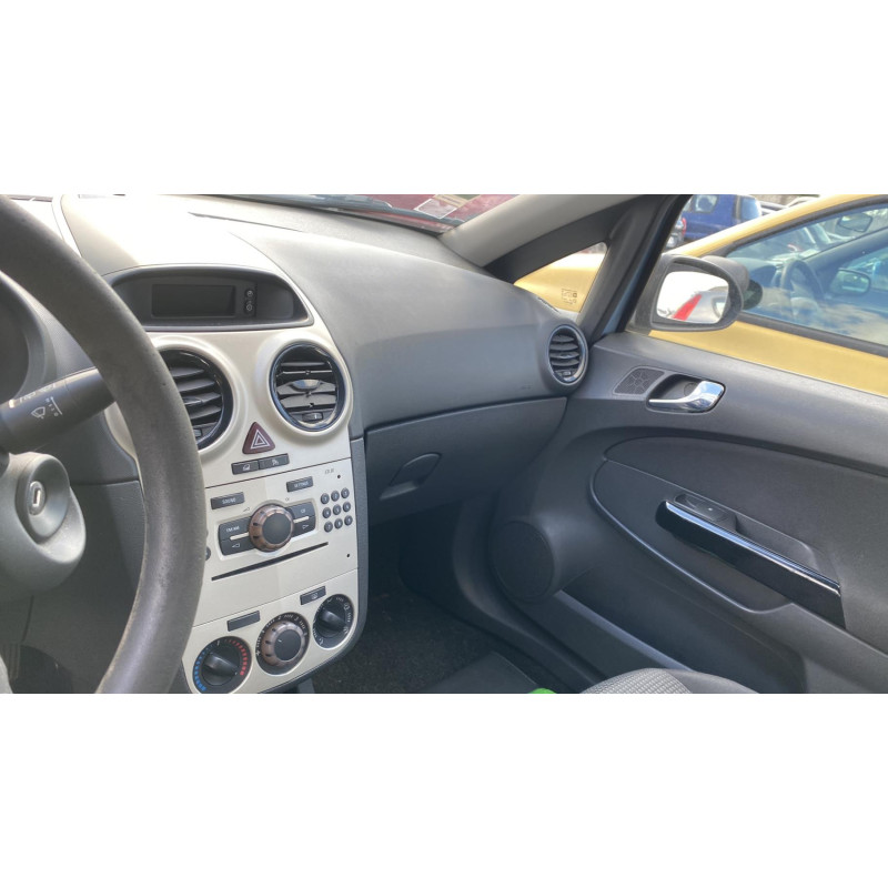 Leve vitre electrique avant droit OPEL CORSA D Photo n°17