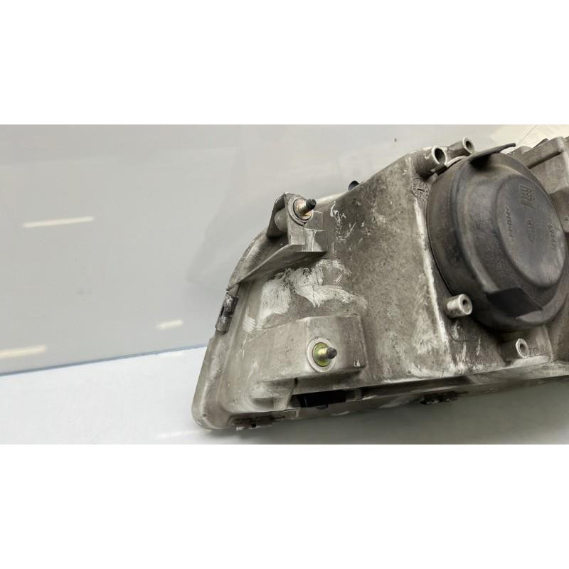 Optique avant principal droit (feux)(phare) VOLVO V 40 1 Photo n°10