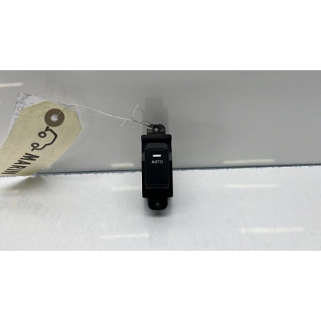 Interrupteur de leve vitre arriere droit KIA SORENTO 2 Photo n°1