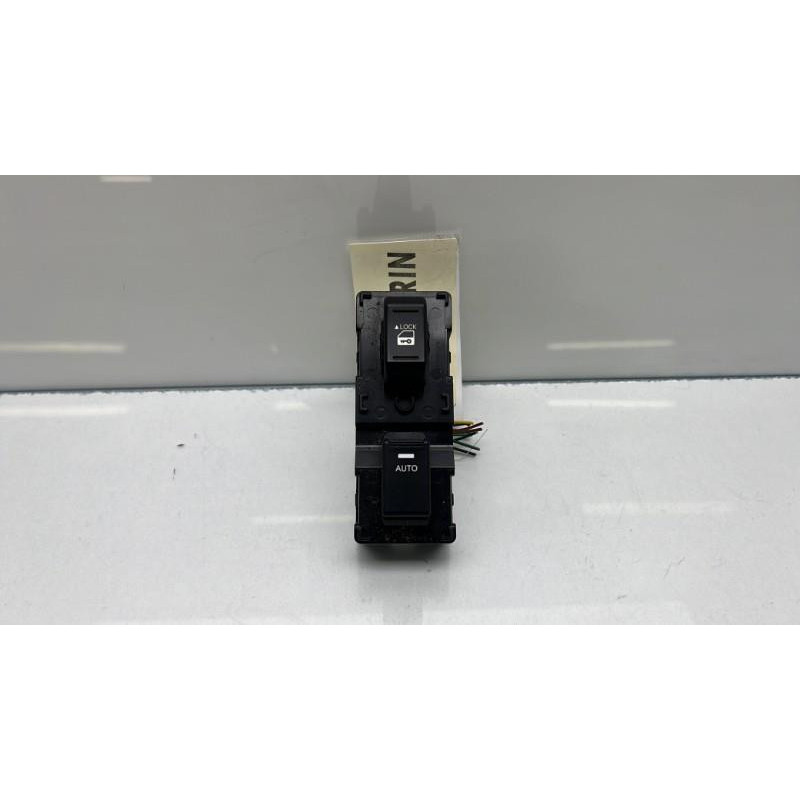 Interrupteur de leve vitre avant droit KIA SORENTO 2 Photo n°2