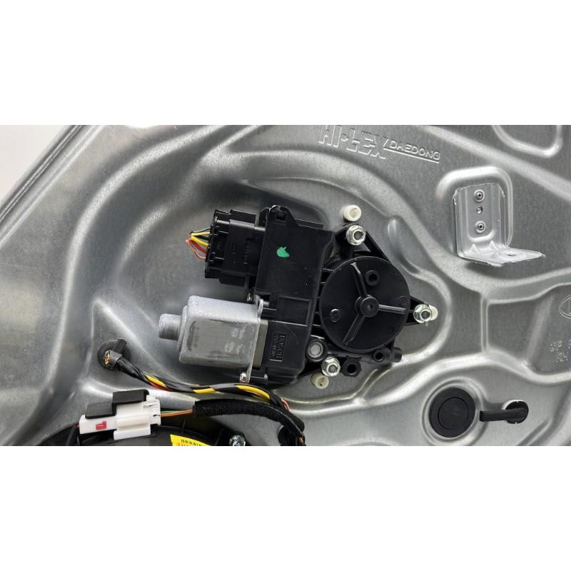 Leve vitre electrique arriere droit KIA SORENTO 2 Photo n°4