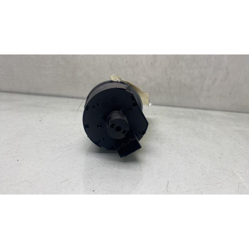 Commande de phare SEAT ARONA Photo n°1