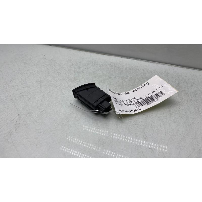 Bouton de warning BMW SERIE 1 F20 Photo n°1