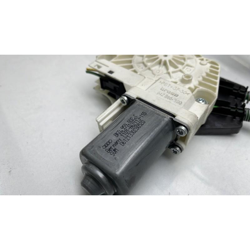 Leve vitre electrique avant droit AUDI A1 1 Photo n°3
