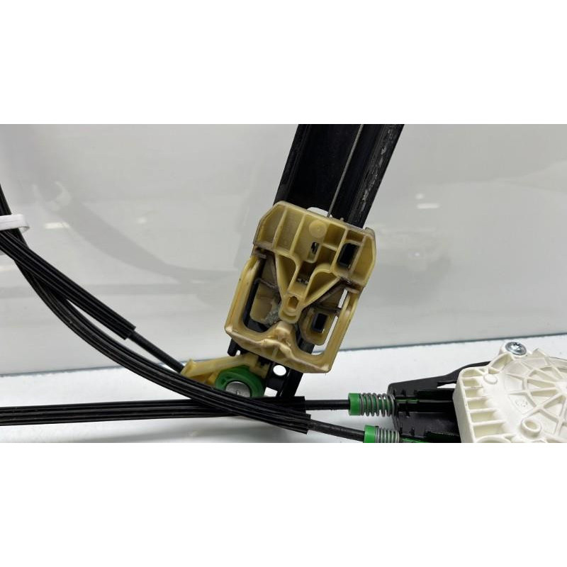 Leve vitre electrique avant gauche AUDI A1 1 Photo n°4