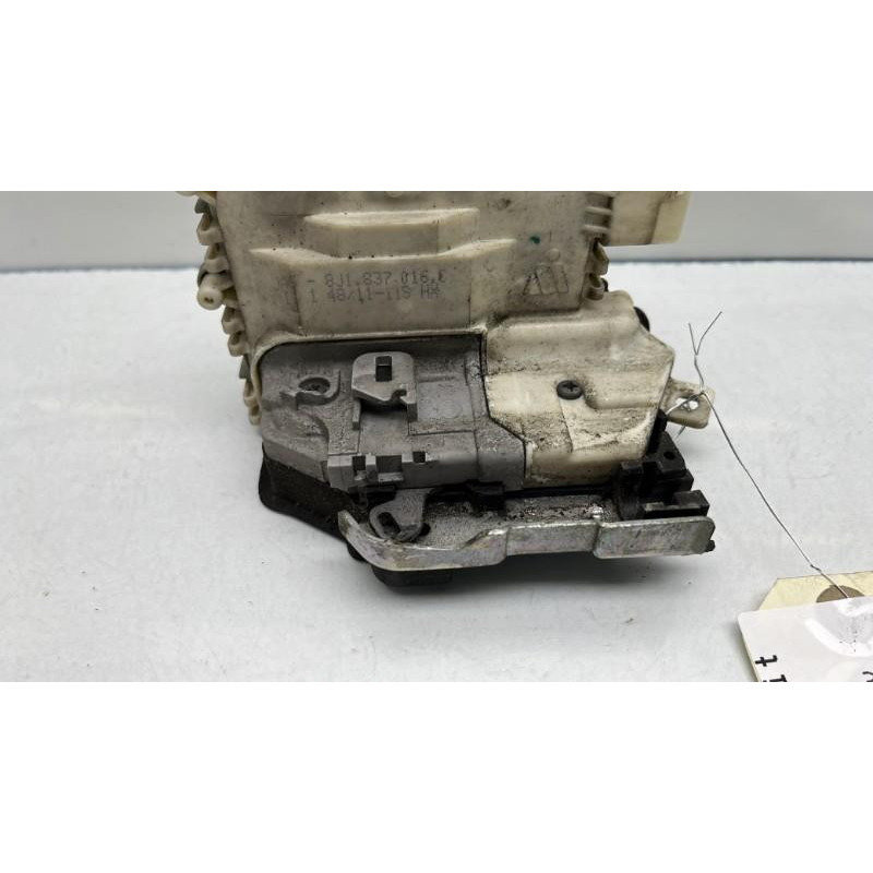 Serrure avant droit AUDI A1 1 Photo n°6