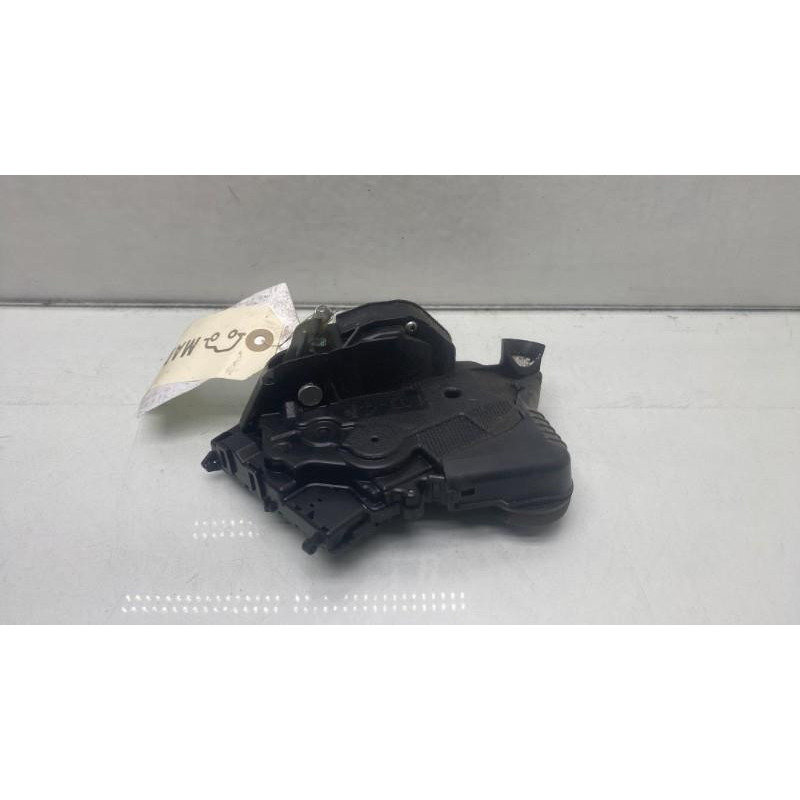 Serrure avant droit TOYOTA YARIS 2 Photo n°5