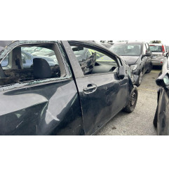 Serrure avant droit TOYOTA YARIS 2