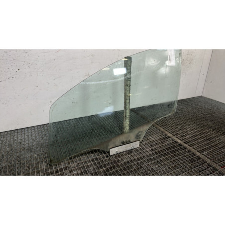 Vitre avant gauche OPEL CORSA D