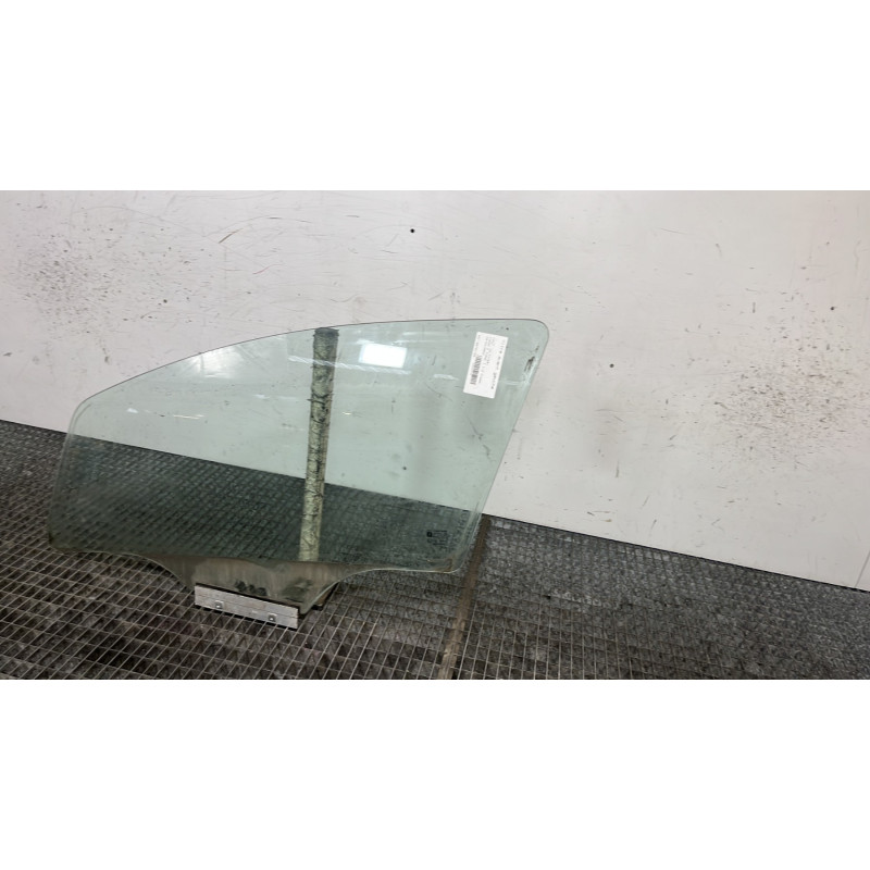 Vitre avant gauche OPEL CORSA D Photo n°3