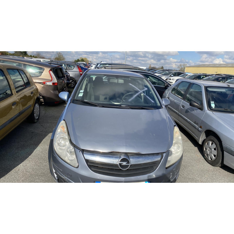 Vitre avant gauche OPEL CORSA D Photo n°19