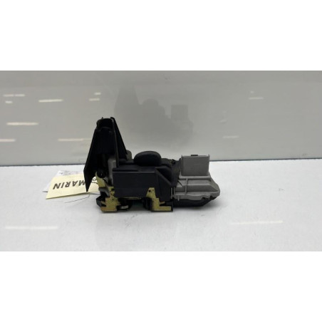 Serrure avant droit PEUGEOT 307