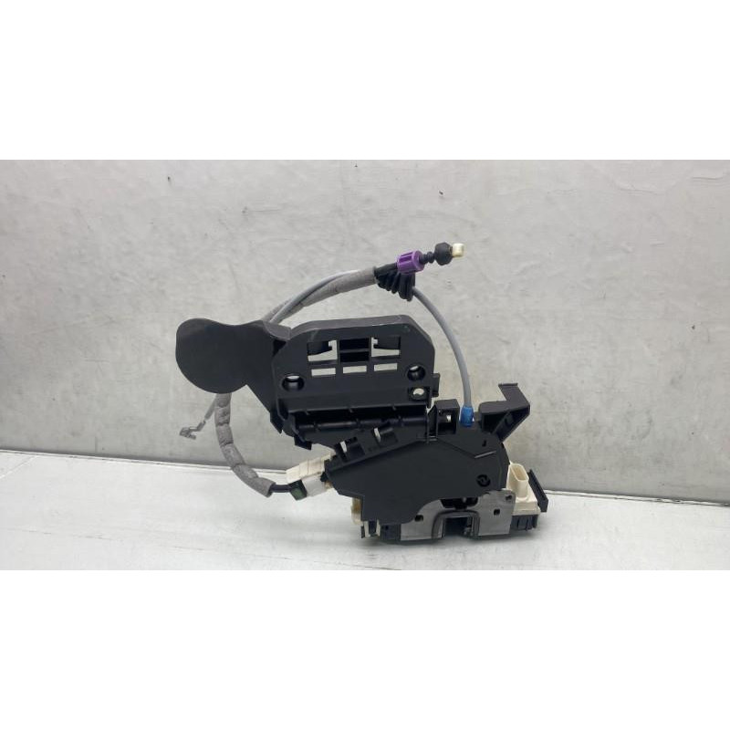 Serrure arriere droit MERCEDES CLASSE M 166 Photo n°4