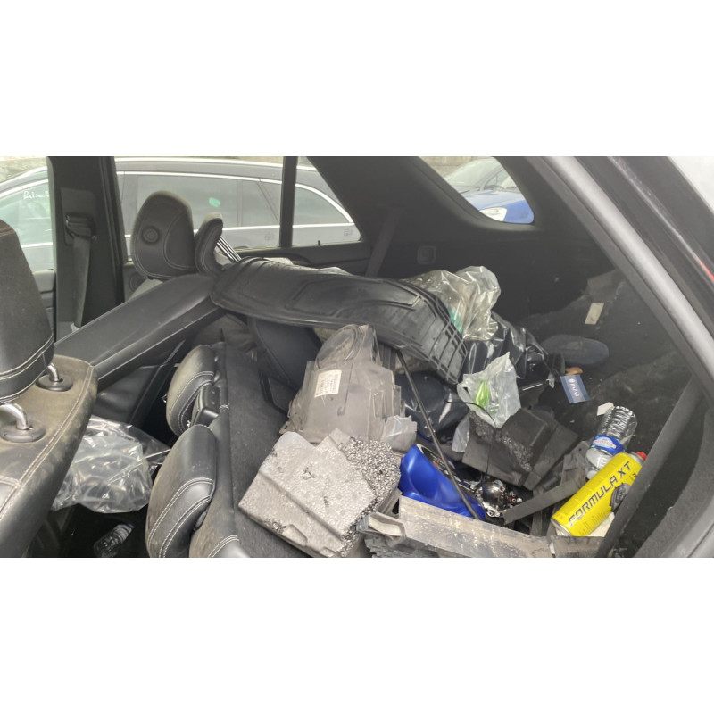 Becquet MERCEDES CLASSE M 166 Photo n°18