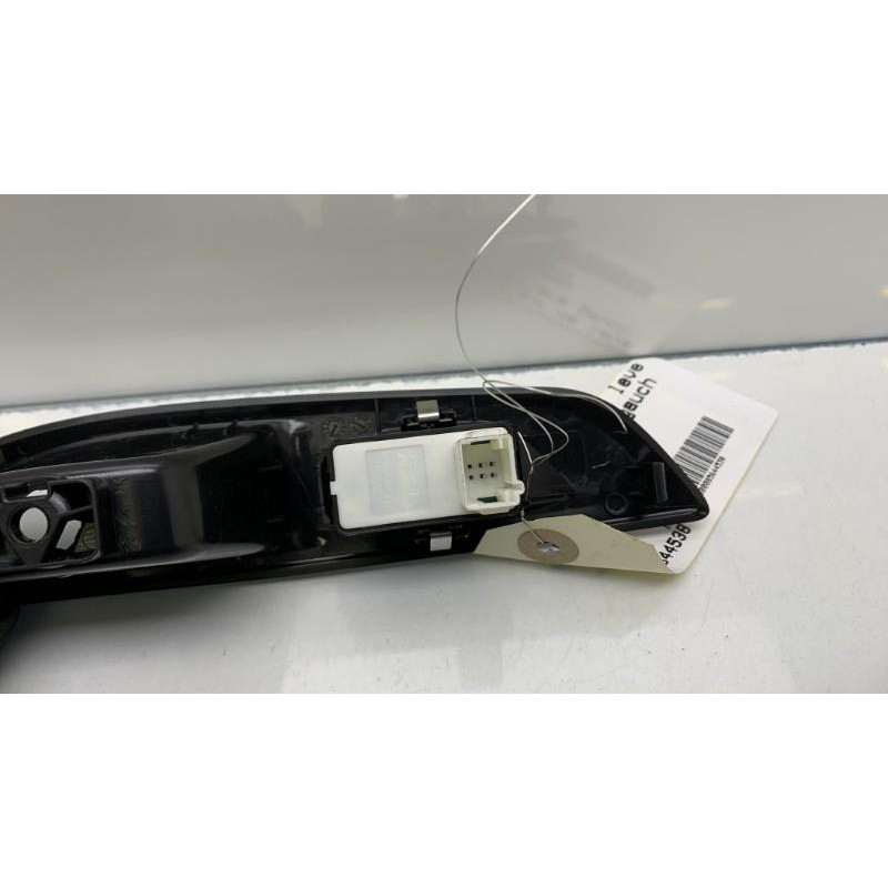 Interrupteur de leve vitre arriere gauche PEUGEOT 208 2 Photo n°4