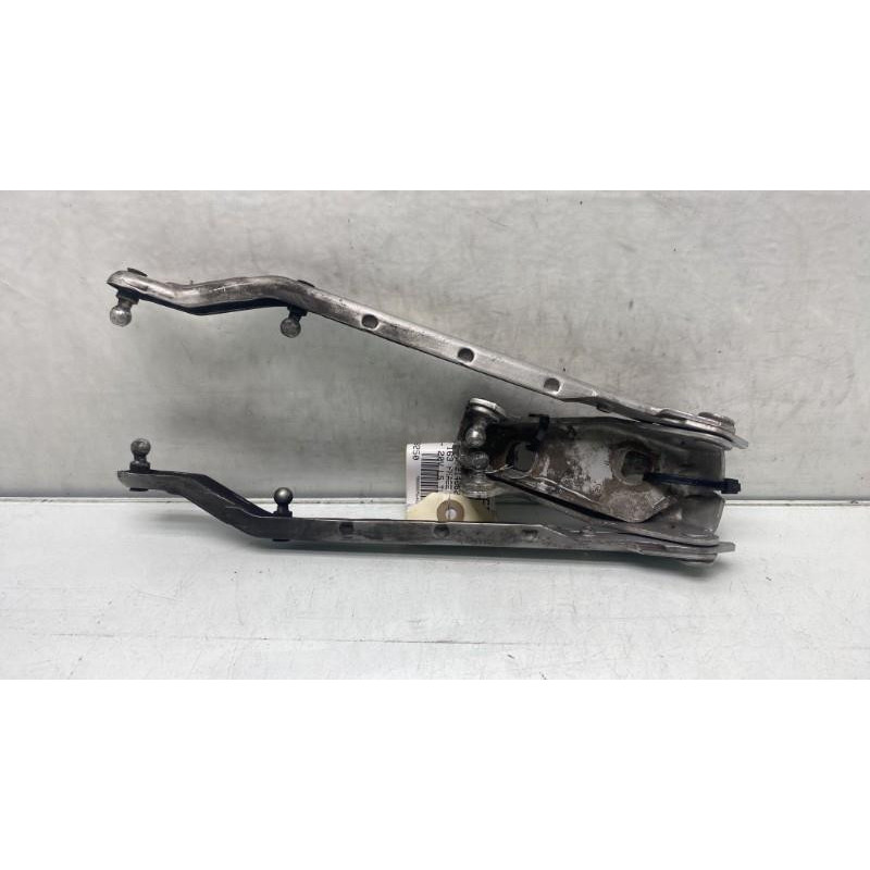 Charniere de capot MERCEDES CLASSE M 163 Photo n°3