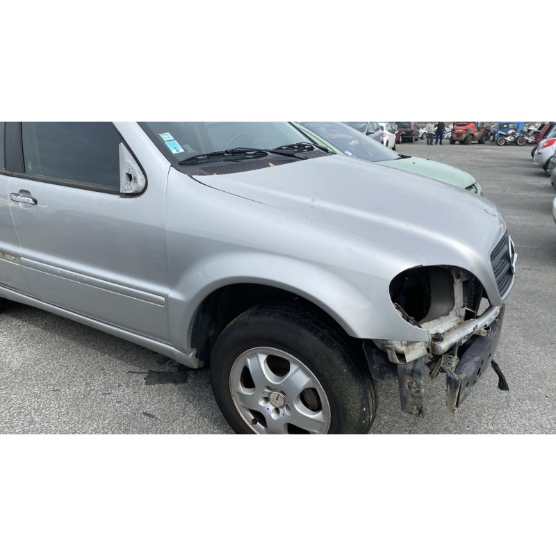 Charniere de capot MERCEDES CLASSE M 163 Photo n°20