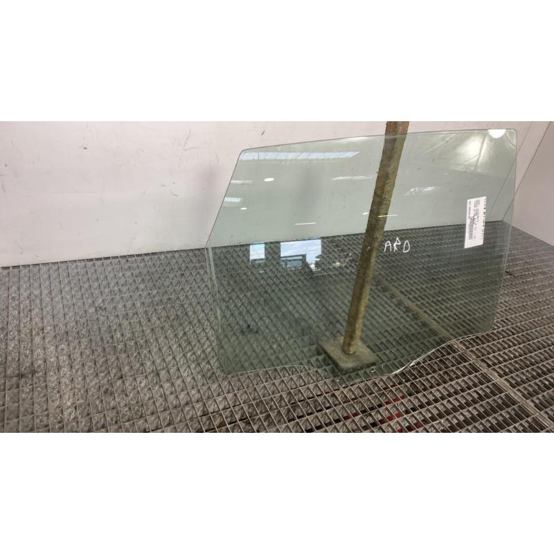 Vitre arriere droit SEAT ARONA Photo n°1