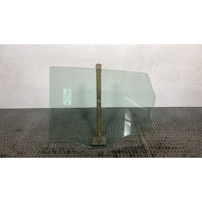 Vitre arriere droit SEAT ARONA Photo n°6