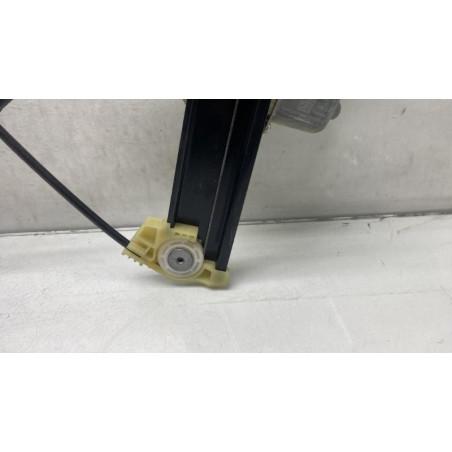 Leve vitre electrique avant gauche SEAT ARONA Photo n°1