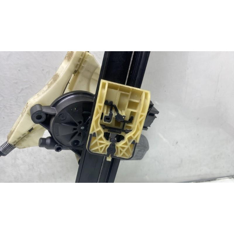 Leve vitre electrique avant gauche SEAT ARONA Photo n°5
