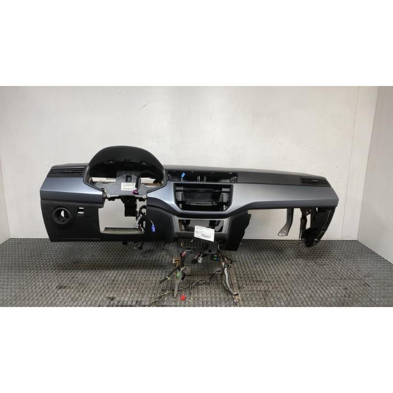 Planche de bord complete SEAT ARONA Photo n°10