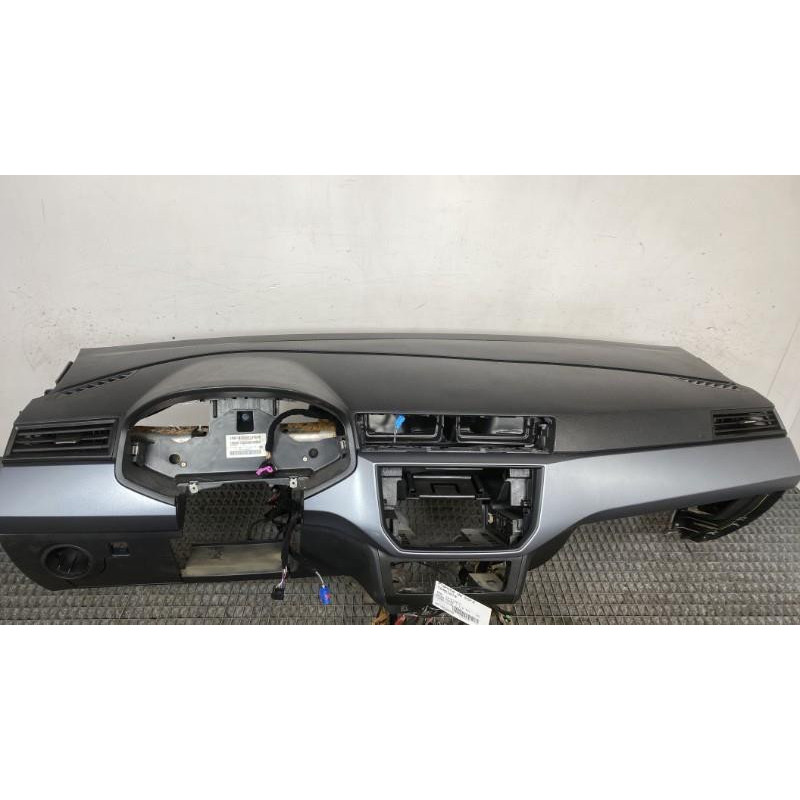 Planche de bord complete SEAT ARONA Photo n°11