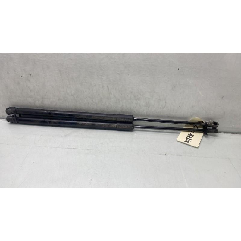 Verin de coffre SEAT ARONA Photo n°4