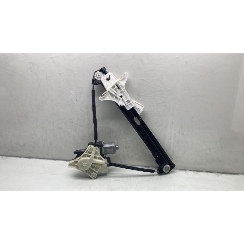 Leve vitre electrique arriere gauche SEAT ARONA Photo n°4