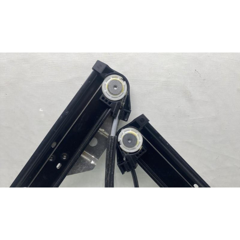 Leve vitre electrique avant droit SEAT ARONA Photo n°7