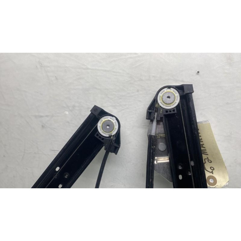Leve vitre electrique avant gauche SEAT ARONA Photo n°5