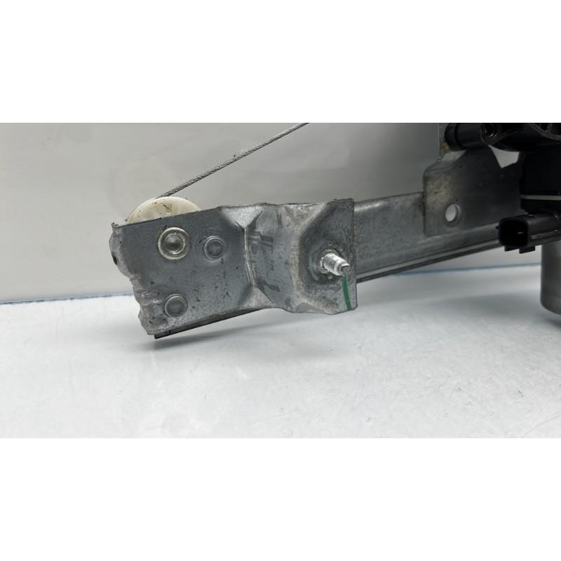 Leve vitre electrique arriere droit RENAULT CLIO 4 Photo n°5