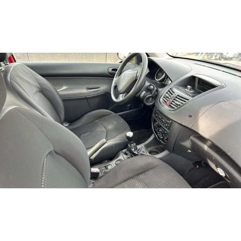 Pretensionneur de ceinture avant droit PEUGEOT 206+ Photo n°8
