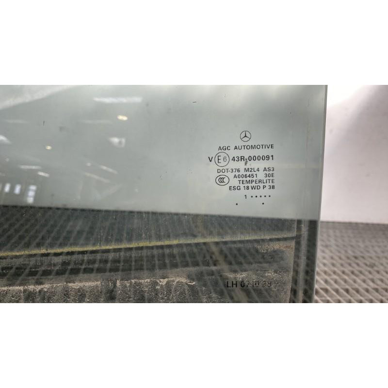 Vitre arriere gauche MERCEDES CLASSE M 166 Photo n°3