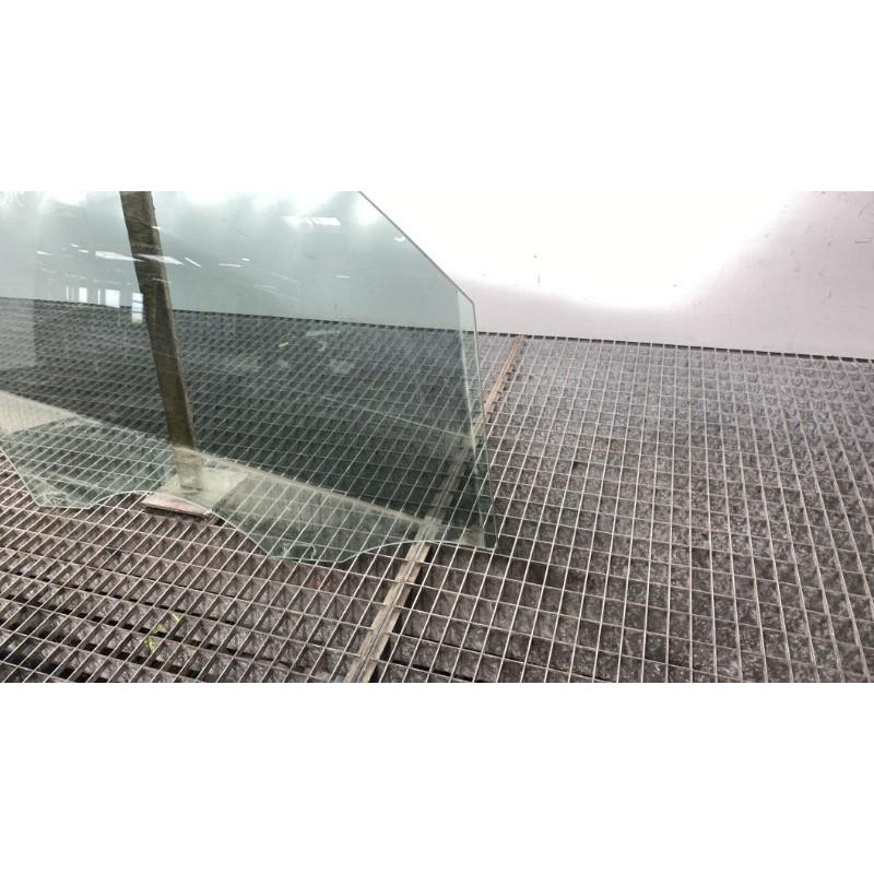 Vitre avant droit MERCEDES CLASSE M 166 Photo n°4