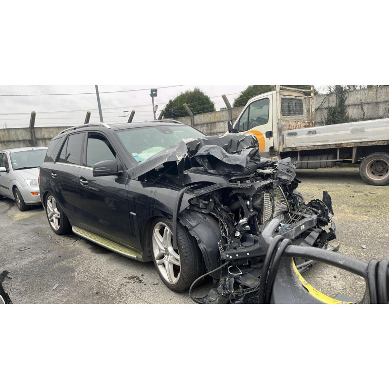 Feu arriere stop central MERCEDES CLASSE M 166 Photo n°12