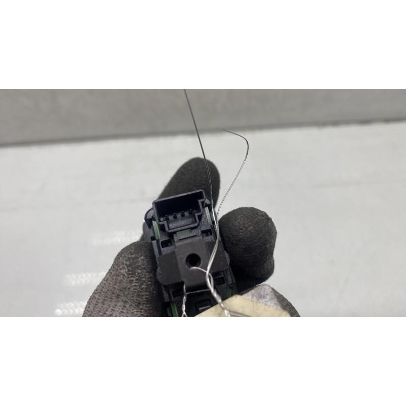Interrupteur de leve vitre arriere droit MERCEDES CLASSE M 166 Photo n°3