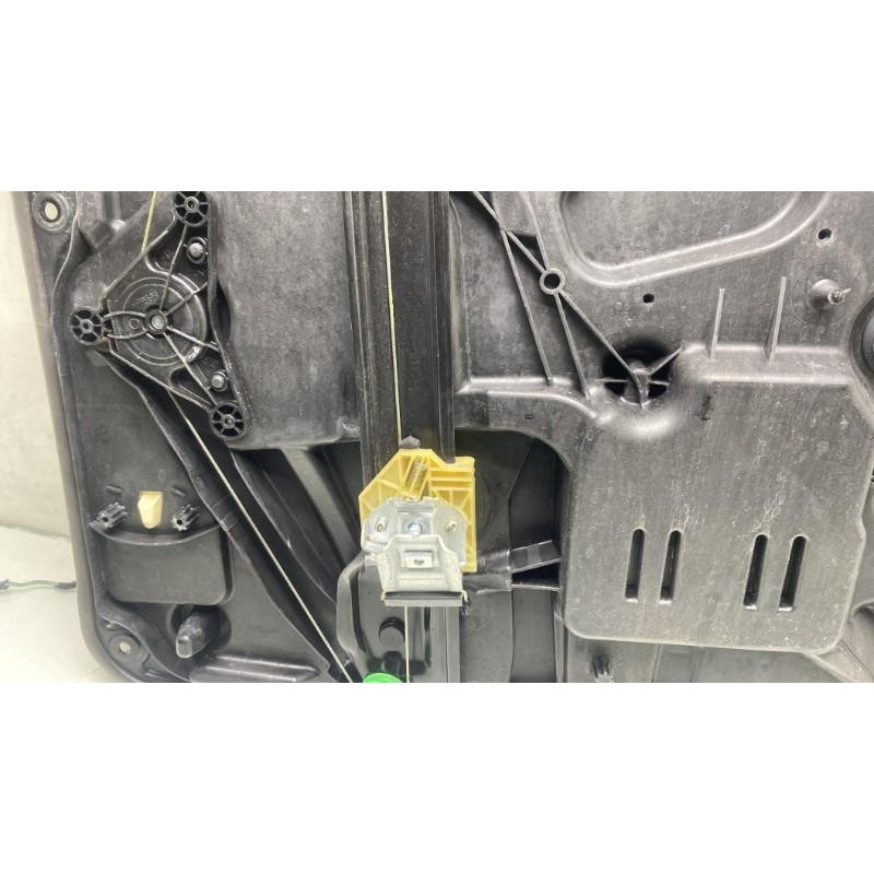 Leve vitre electrique arriere droit MERCEDES CLASSE M 166 Photo n°2