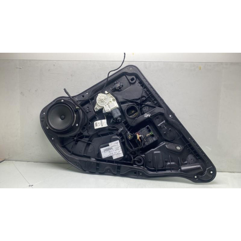 Leve vitre electrique arriere droit MERCEDES CLASSE M 166 Photo n°4