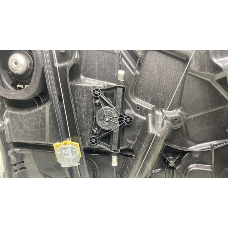 Leve vitre electrique avant droit MERCEDES CLASSE M 166 Photo n°7