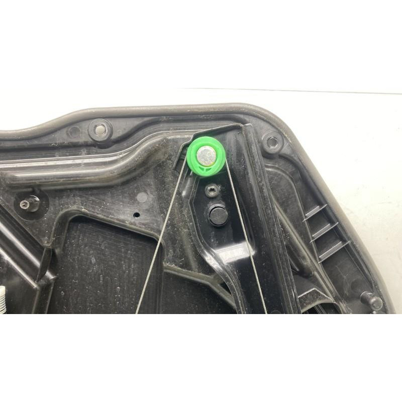 Leve vitre electrique avant droit MERCEDES CLASSE M 166 Photo n°8