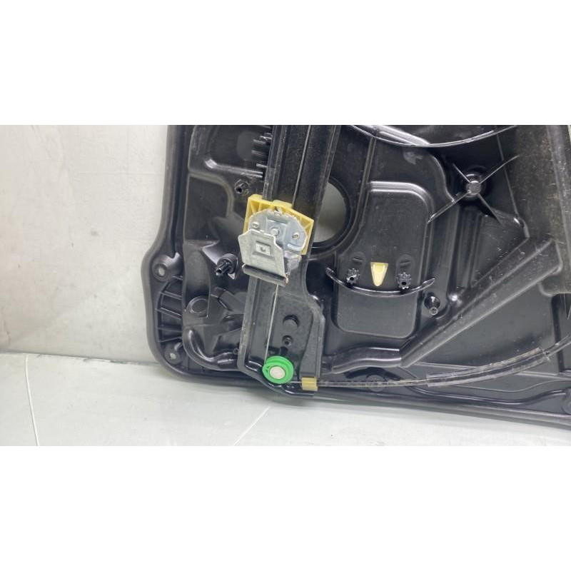 Leve vitre electrique avant gauche MERCEDES CLASSE M 166 Photo n°6