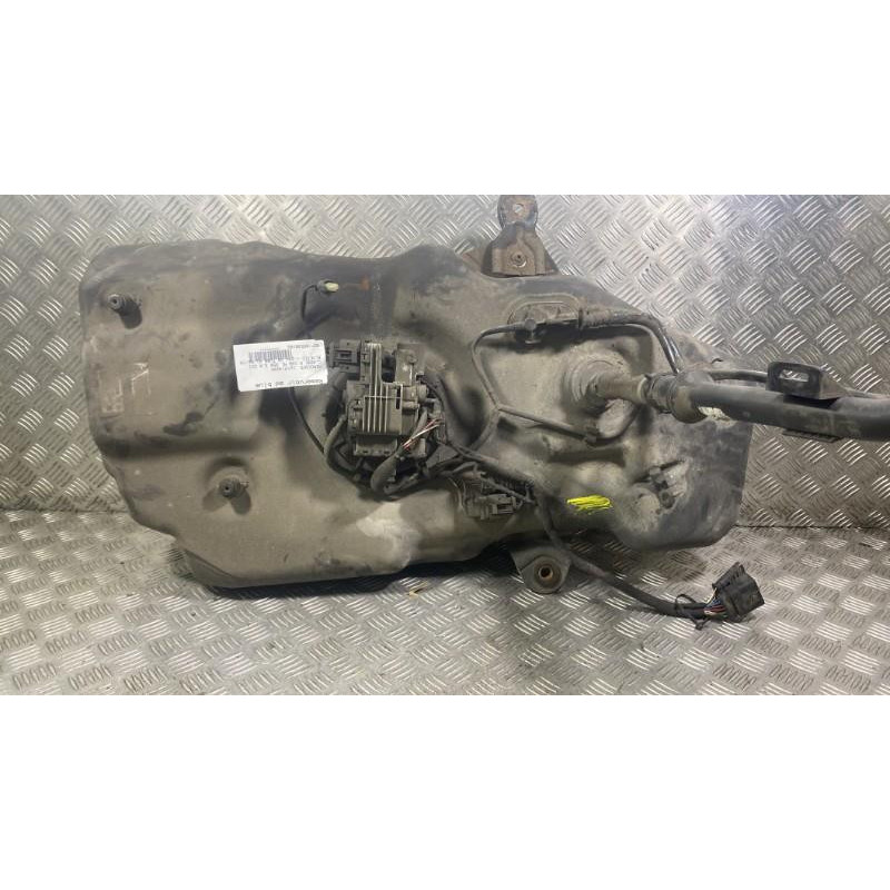 Reservoir AdBlue MERCEDES CLASSE M 166 Photo n°6