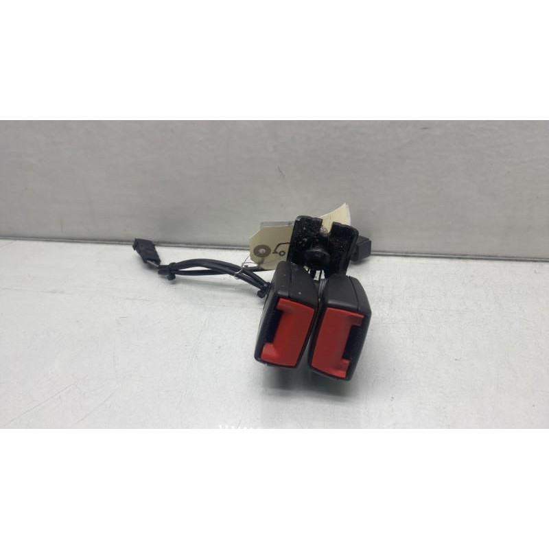 Attache ceinture arriere droit FORD MONDEO 4 Photo n°3