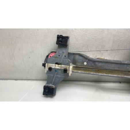 Leve vitre electrique avant droit PEUGEOT 208 1 Photo n°1
