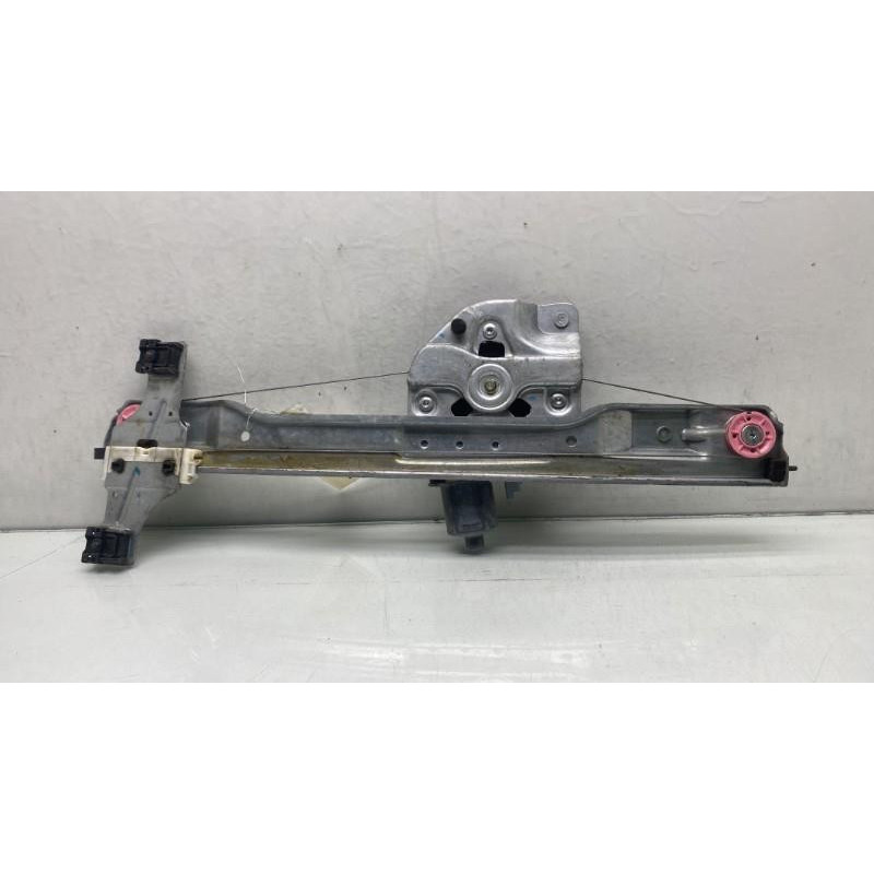 Leve vitre electrique avant droit PEUGEOT 208 1 Photo n°4